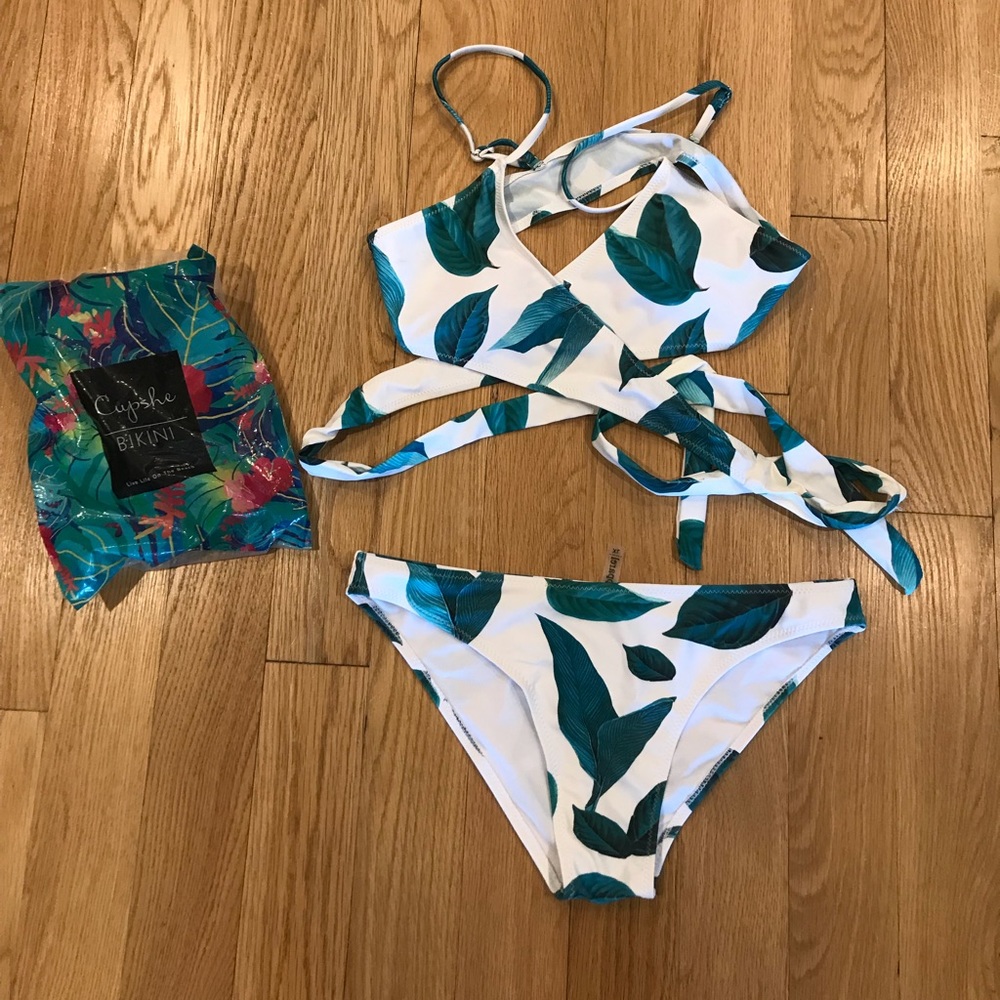 Cupshe swimsuit- NEW!